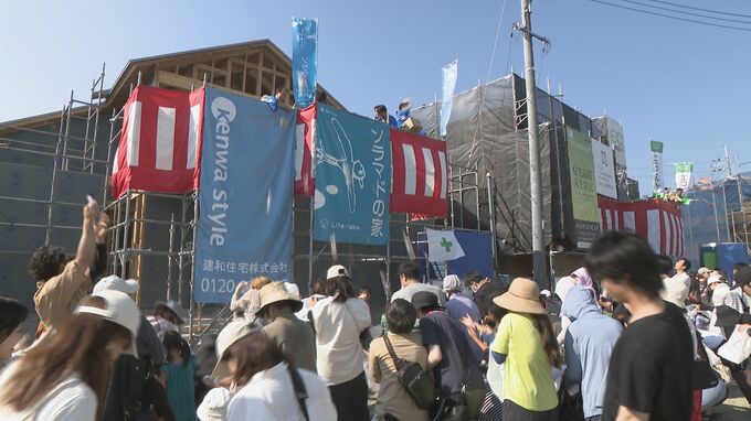 整備中の複合施設　７棟でいっせい餅まき　山口県下関市|TBS NEWS DIG