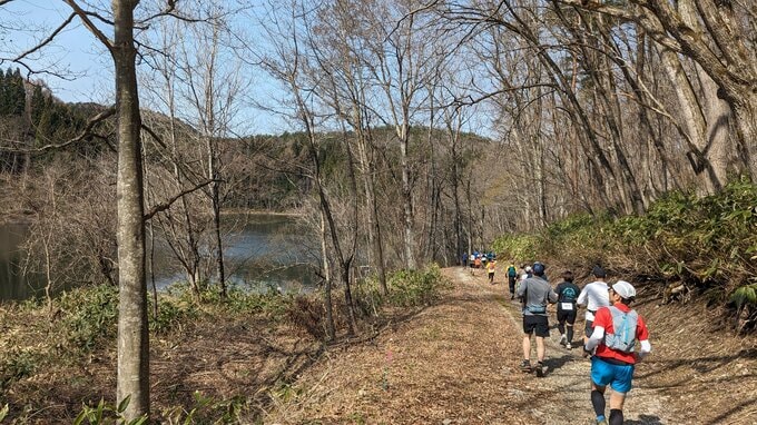 なぜ山を走るのか？その答えは「幸せになるきっかけ作り」 思い思いのペースで自然を駆けるトレイルランニングの魅力とは！？|TBS NEWS DIG