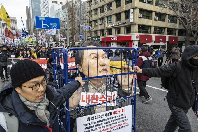 韓国大統領の弾劾訴追案、可決の可能性高まる－本会議始まる