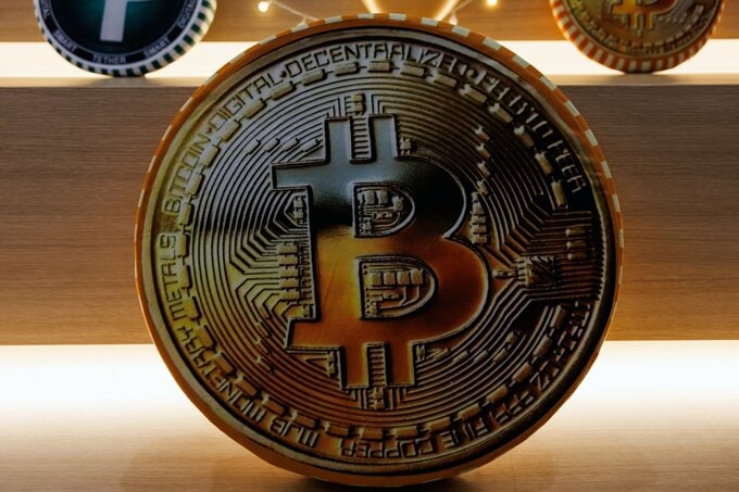 ビットコインに「二重苦」、米暗号資産関連法案の頓挫とFRB利上げ