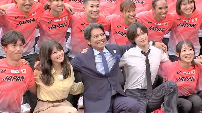 織田裕二さん日本代表選手団を激励「目一杯ここ（国立競技場）を使って楽しんで」今田美桜さん、Ｋさんも肩を組み結束高める|TBS NEWS DIG