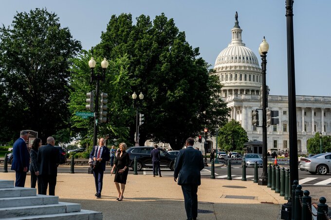 富裕層に恩恵、移民や低所得層に負担増－トランプ減税の勝者と敗者