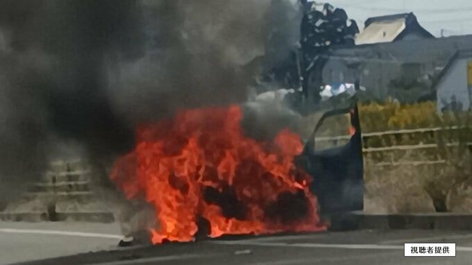 「車が燃えている」国道8号でトラックが炎上 運転手は脱出しけがなし 新潟・南区  | 新潟のニュース・天気|BSN NEWS|BSN新潟放送