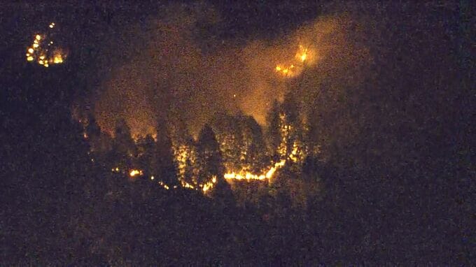 埼玉・秩父市の山林火災　焼失面積は約141ヘクタールに　きょうも消防や自衛隊による消火活動が続く|TBS NEWS DIG