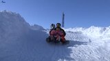 雪で作った巨大滑り台にイグルーでの食事体験 雪遊びにグルメ楽しむ恒例の「冬まつり」開催 岩手・葛巻町|TBS NEWS DIG