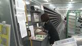 ことしも残り4日 年賀はがきの仕分け作業がピーク スタッフも機材もフル回転|TBS NEWS DIG