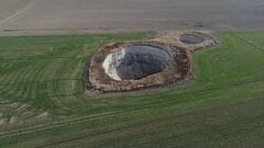 トルコ　農業地帯に巨大な陥没穴が出現 約700か所　雨不足など影響か| TBS CROSS DIG with Bloomberg