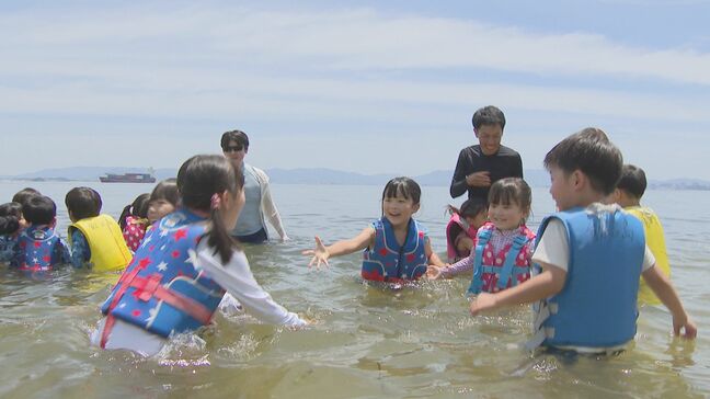 「暑くて水がなきゃ死んじゃいそう」福岡市は今年初の猛暑日に 能古島では県内で最も早い海開き|TBS NEWS DIG