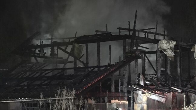 【続報】住宅1棟全焼で1人死亡 火元は2階の居室か 警察は遺体の身元と出火原因について調べ進める 石川・七尾市|TBS NEWS DIG
