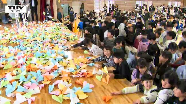 世界記録に挑戦！　5分間で紙ヒコーキをいくつ折れる？　県内一のマンモス小学校がビッグな挑戦…その結果は！？（山形）|TBS NEWS DIG
