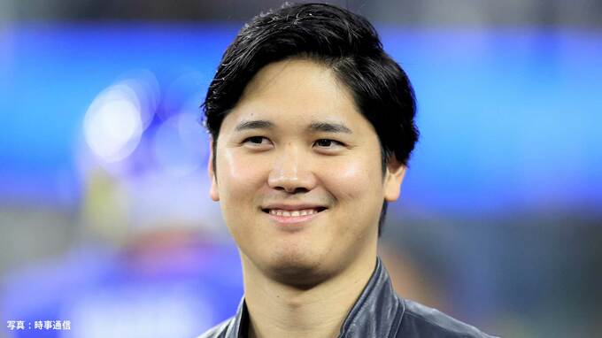 大谷翔平 2分間全編英語でスピーチ「次のステージも楽しみます」黒一色のタキシード＆蝶ネクタイで5年ぶりの受賞式|TBS NEWS DIG