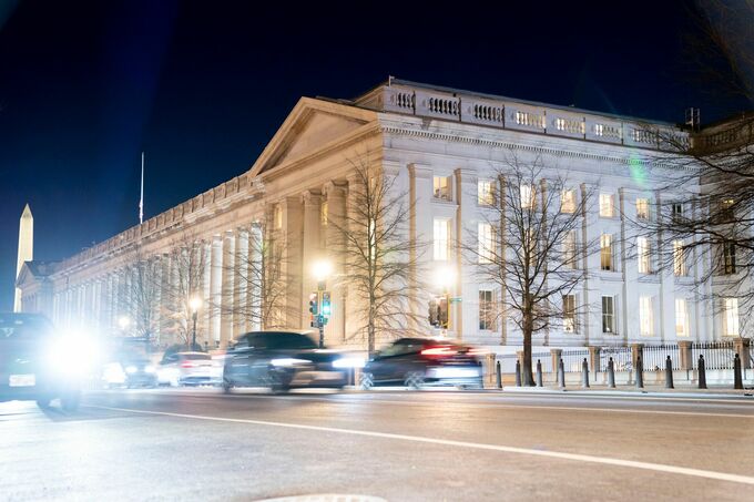 米国債利回り、６日ぶりに低下－上乗せ関税の一部除外で株上昇