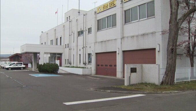 自身が勤務する事務所トイレで盗撮か　30歳のパート従業員の男「間違いありません」北海道弟子屈町|TBS NEWS DIG