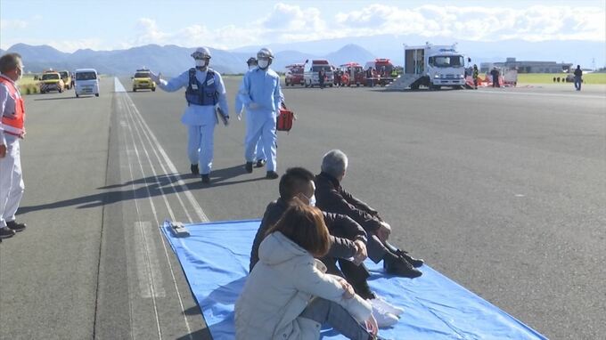 治療の優先順位決定「トリアージ」も　航空機事故想定し消火救難訓練　|　BSSニュース | BSS山陰放送