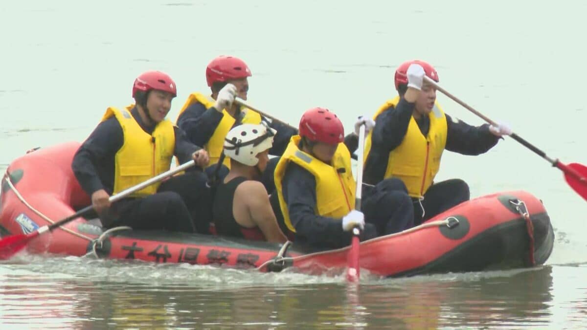 子どもが川で溺れた想定で合同訓練　警察と消防が連携を確認　大分