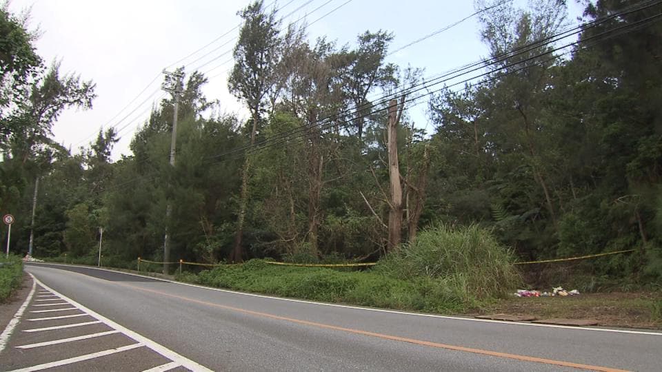 うるま市で起きた女性暴行殺人事件から10年　女性の両親が現場で祈り捧げる