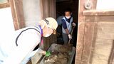 「洗っても消毒しても臭いがとれない」浸水被害が深刻…暑さの中 復旧作業続く【静岡記録的豪雨】 | 静岡のニュース | SBSNEWS | 静岡放送