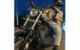 【 ヒロシ 】 愛車「ハーレーダビッドソン」とのショットに ファン反響「ワイルド〜、カッコいい〜」「ドコドコ感最高ですね」|TBS NEWS DIG