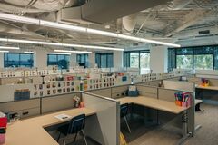 オフィスが教室に、ＬＡ山火事で被災の生徒たち－企業の雰囲気体験| TBS CROSS DIG with Bloomberg