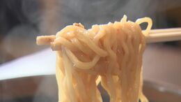 ”熱々”年越しそばやラーメンを食べると「鼻水出る」のはなぜ？　耳鼻科医に聞くと、納得の「体のメカニズム」が…　対策はある？|TBS NEWS DIG