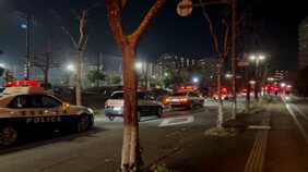 「人が刺されている」福岡市総合図書館で男女3人が刃物を持った中年の男に襲われる　腹を刺された男性が重傷　殺人未遂容疑で男を現行犯逮捕|TBS NEWS DIG