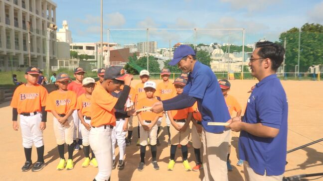 沖縄開催のプロ野球公式戦が来週に迫る 「プレーを学んで楽しんで」 少年野球チームにチケットを贈る|TBS NEWS DIG