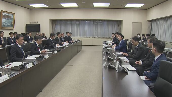 経産大臣「中小企業まで賃上げ波及を」 自動車の業界団体トップに価格転嫁を要請
