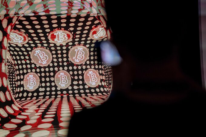 ビットコイン急落でも根強い強気論、1兆ドル消失の陰で崩れぬ基盤