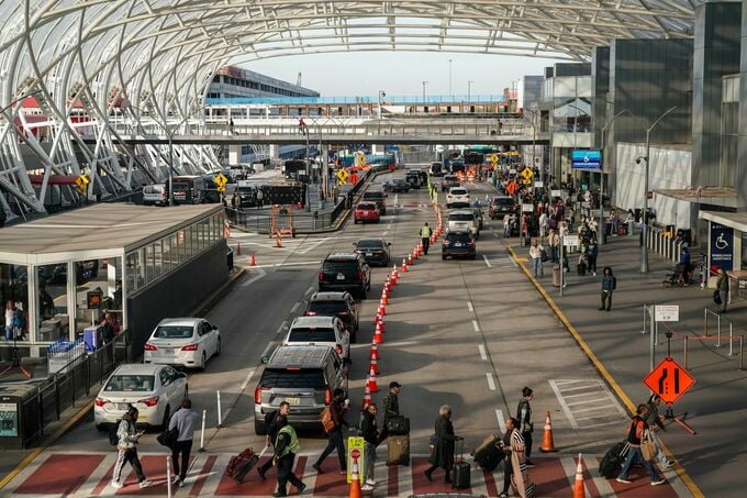アトランタ国際空港で銃乱射未遂、家族の通報受け男逮捕－警察が発表