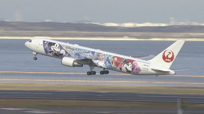 ミッキーやミニー、エルサも！ディズニーキャラクターが大空を飛ぶJAL特別塗装機就航|TBS NEWS DIG