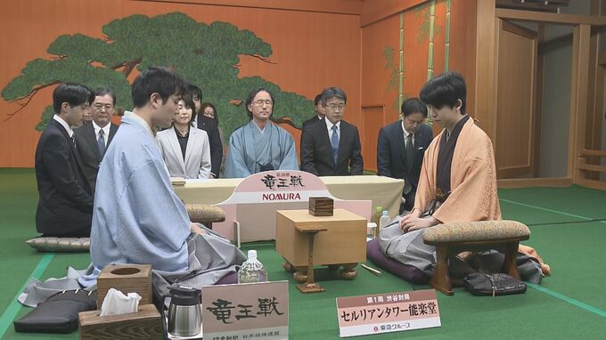 将棋・藤井聡太七冠　「竜王戦七番勝負」が東京・渋谷区で開幕　勝てば史上3人目の「永世竜王」の称号を獲得　対戦相手は佐々木勇気八段|TBS NEWS DIG