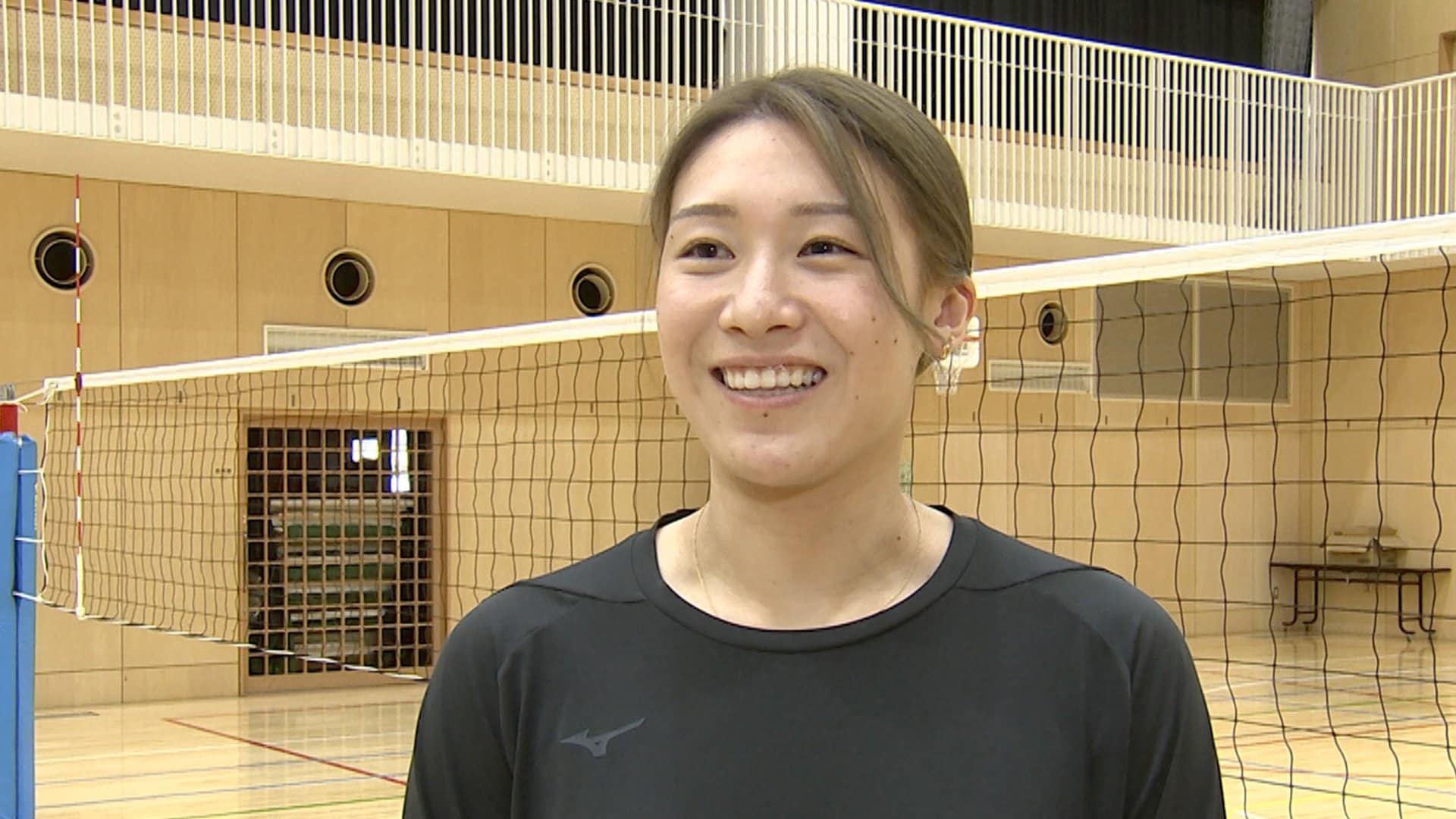 石川真佑がバレー教室で小学生と交流「バレーボールの楽しさを伝えたい