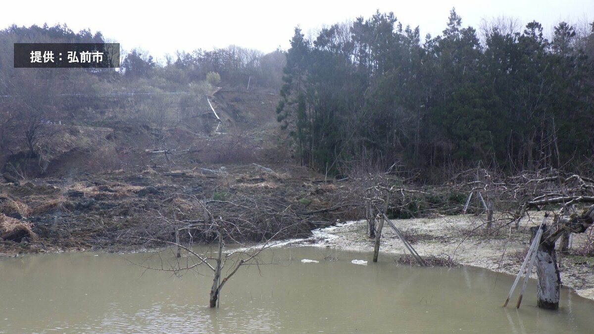 速報・追記】えぐれる「リンゴ園地」と「農道」 推定で長さ160m・幅