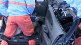 衝突試験で変形した最新のハイブリッド車を使って救助訓練 最近のハイブリッド車は救助に高い知識と技術が必要【香川】|TBS NEWS DIG