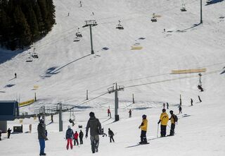 ウーバー、スキーリゾートへの予約配車を開始－富裕層取り組みの一環| TBS CROSS DIG with Bloomberg