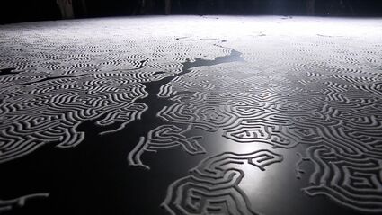 【制作素材】隕石粉 × 奉納塩｜表現・制作向けアート素材｜少量限定｜ 塩を作る工場に巨大な塩の砂絵 ものづくりとアートが融合する「瀬戸内