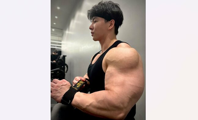 【 横川尚隆 】 「めっちゃきんにく〜〜〜」　驚愕ボディにファン反響　「太くカッコよすぎる腕」「顔よりでかいやんけ」|TBS NEWS DIG