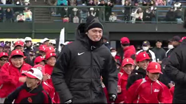 ドジャース・佐々木朗希投手が奥能登で野球教室 東日本大震災後にプロ野球OBから教わった思い出胸に“恩返し” 能登の被災地の球児にエール贈る|TBS NEWS DIG