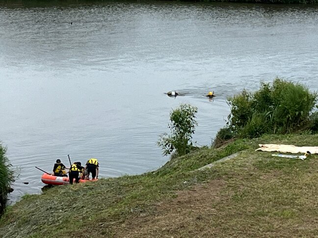 「川に捨てた」と供述　凶器のモデルガン捜索　近所の90代男性殴り現金奪った疑い　郡山市強盗傷害事件　福島|TBS NEWS DIG