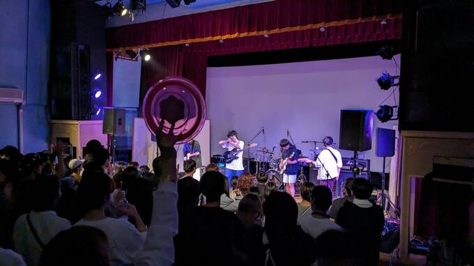 「聞こえる、聞こえない関係ない」全国的に異例　聴覚障害がある人も“振動＆光”で楽しめる音楽フェス　大分 　|　大分のニュース｜OBS NEWS｜大分放送