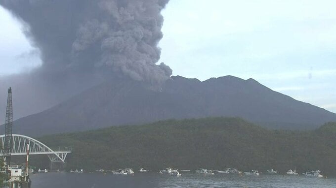 桜島で噴火 噴煙1600ｍ【きょうの降灰予報】灰は鹿児島市谷山方向へ|TBS NEWS DIG