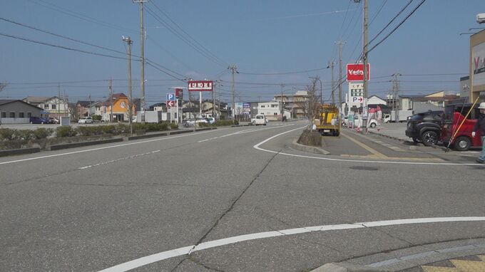 駐車場から出てきた車にはねられる事故 高齢女性が意識不明の重体 金沢市　|　石川県のニュース｜MRO北陸放送