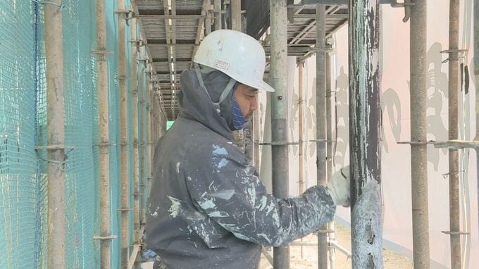 高校総体に向けて「少しでも気持ちよくプレーできるように」ソフトテニス会場でボランティアが塗装作業　|　山口のニュース・天気・防災｜tys NEWS｜ｔｙｓテレビ山口