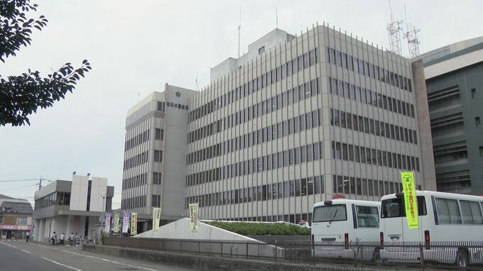 生後11か月の娘の首をタオルで絞め…吊るし上げた殺人未遂の疑い ｢虐待の疑いがある子どもが来院｣と病院から通報 27歳父親を逮捕|TBS NEWS DIG
