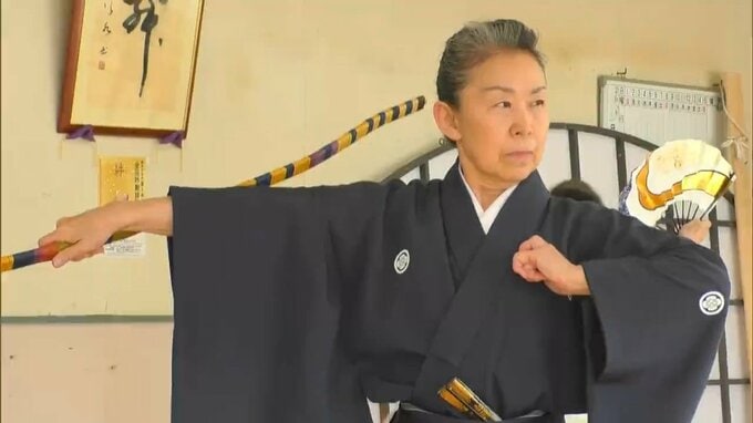 詩吟に合わせて刀や扇を持って舞う剣詩舞の「菊水流」　4月に倉敷市で創設者の追悼大会【岡山】|TBS NEWS DIG