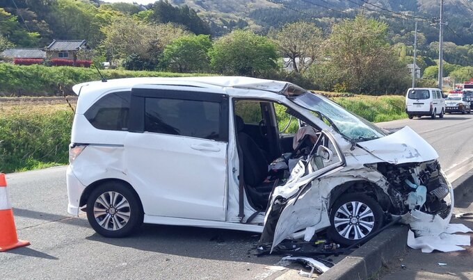 【速報】白石市内の国道で乗用車と大型トラックが出合い頭に衝突　男性1人意識不明の重体　|　宮城のニュース│tbc NEWS│tbc東北放送